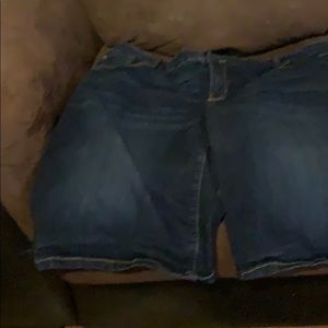 Bermuda blue jean shorts